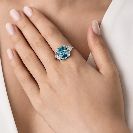 Veyora Light - Topaz Ring
