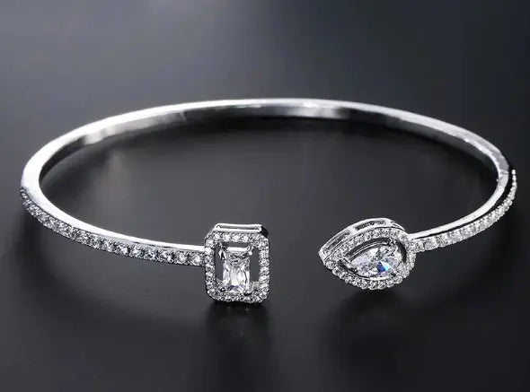 Velora Beam - Zircon Bracelet