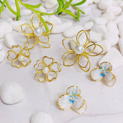 Amoria Bloom - Pearl Earrings