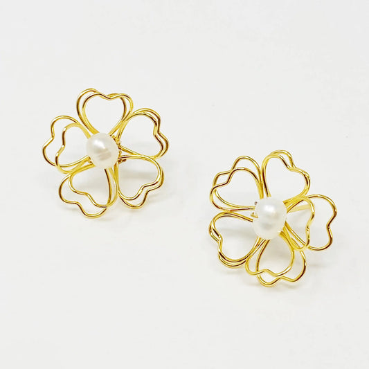Amoria Bloom - Pearl Earrings