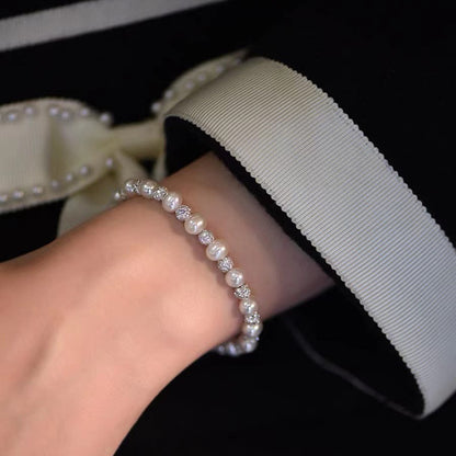 Isolde Grace - Handmade Pearl Bracelet